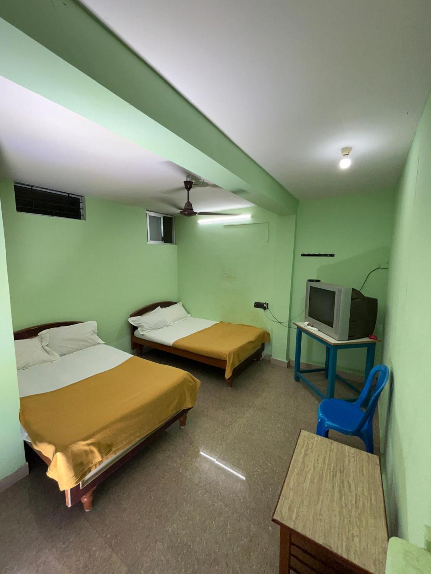 Hotel Chola Lodge Arantāngi エクステリア 写真